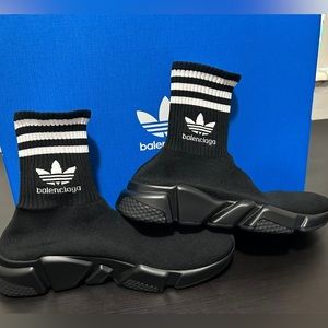 BALENCIAGA AUTHENTIC SNEAKERS BRAND NEW AND ORIGINALS 100% NEVER BEEN USE.